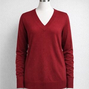 Express Design Studio Red V-Neck Sweater – Size Large